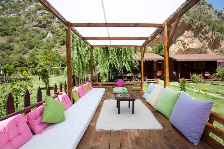 outdoor furniture layout ideas 